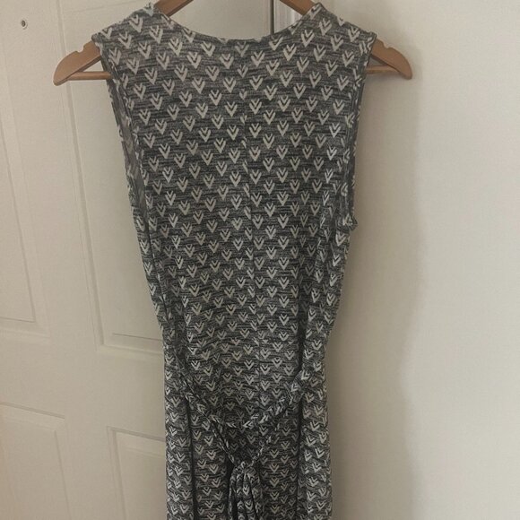 41 Hawthorn Liana Faux Wrap Knit Dress Grey with design size small - Picture 3 of 3